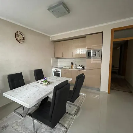 Πανσιόν Broda *